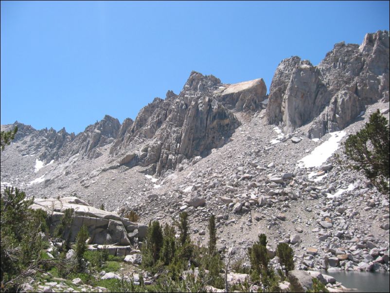 2005-08-13 Kearsarge Pinnacles (30) Look back